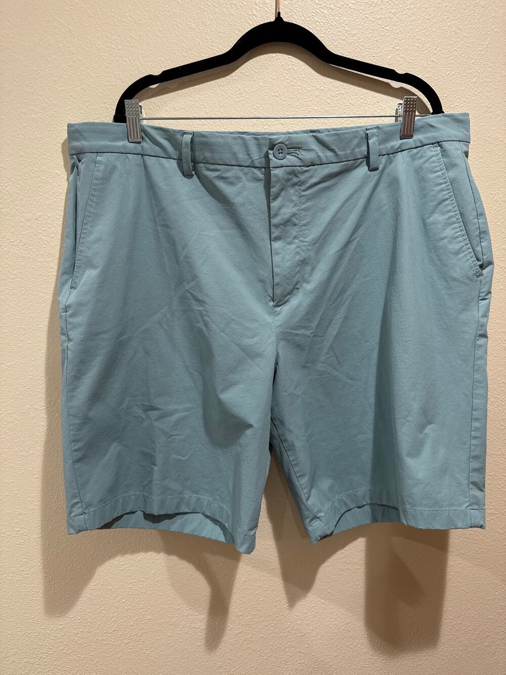 Vineyard Vines Men's 9" Breaker Performance Shorts Light Blue Size 40 Flat Front